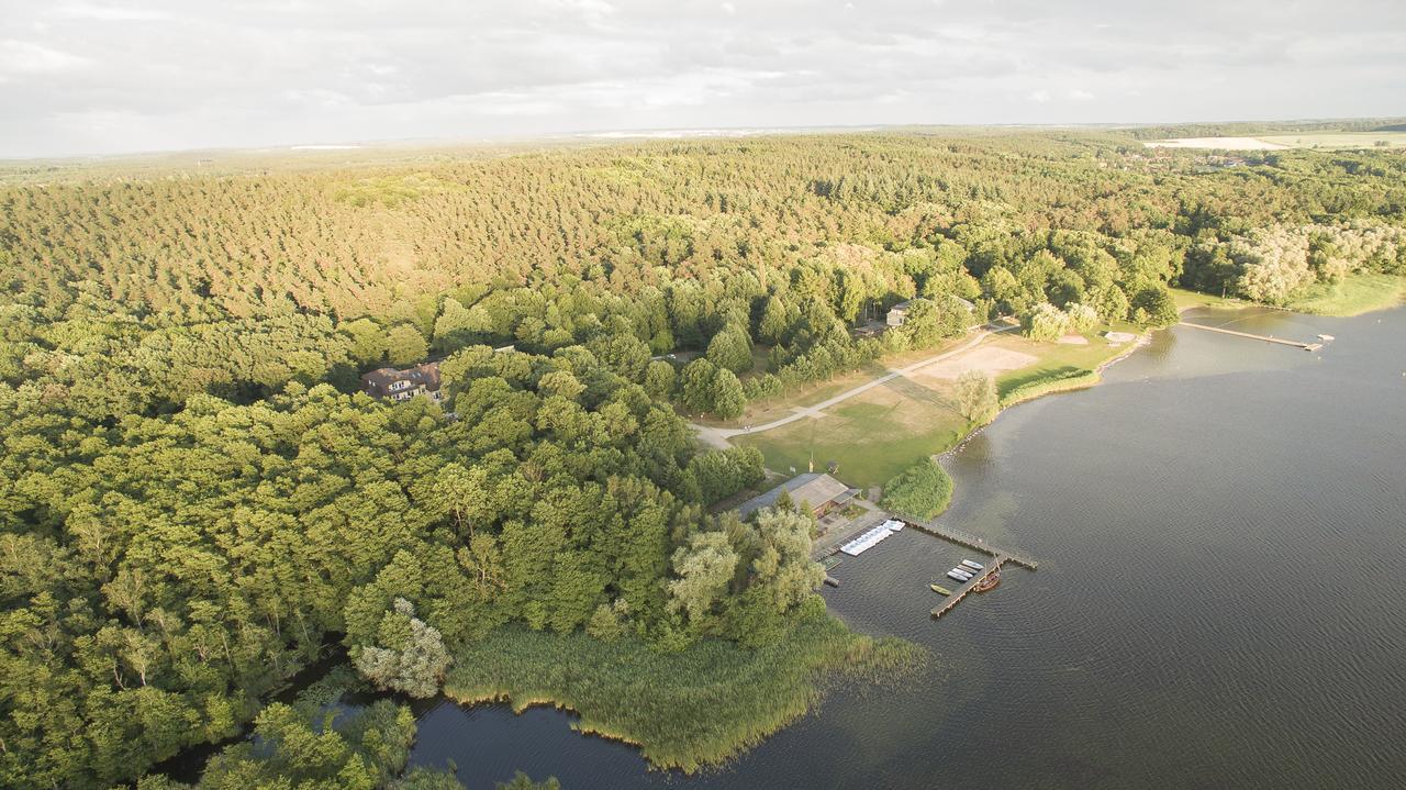 Kurhaus Am Inselsee Hotell Güstrow Exteriör bild